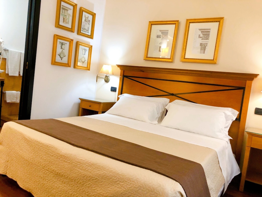 Florio Opera Hotel 11/65