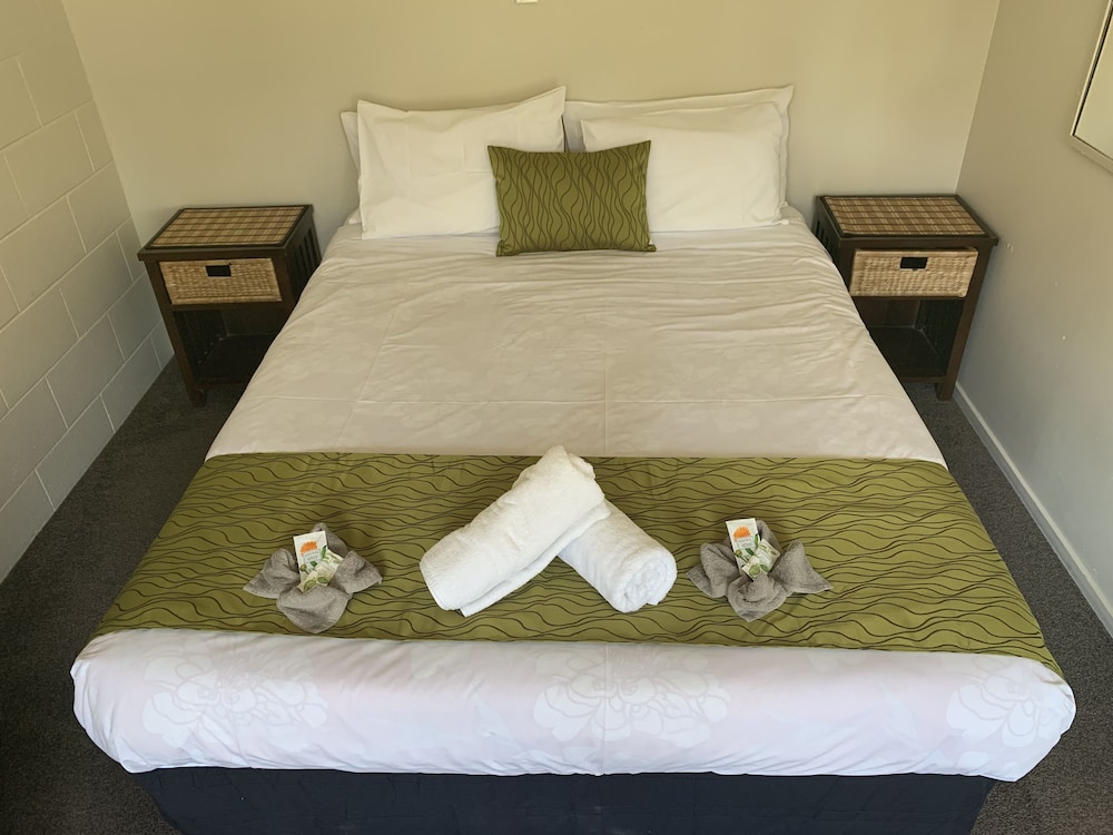 Aloha Seaview Resort Motel 20/68
