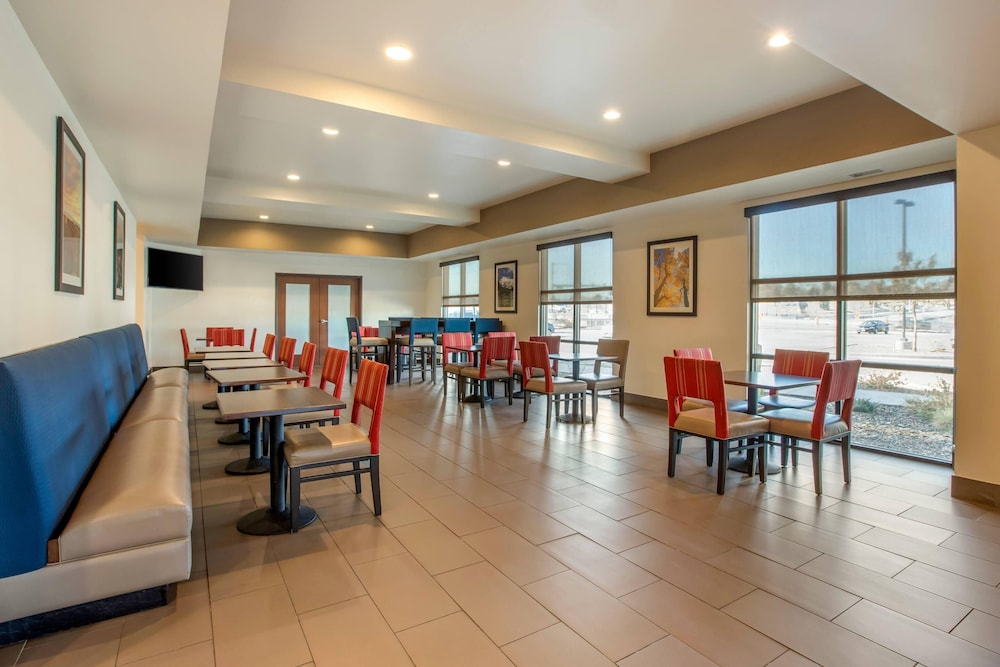 MainStay Suites Near Denver Downtown 55/73