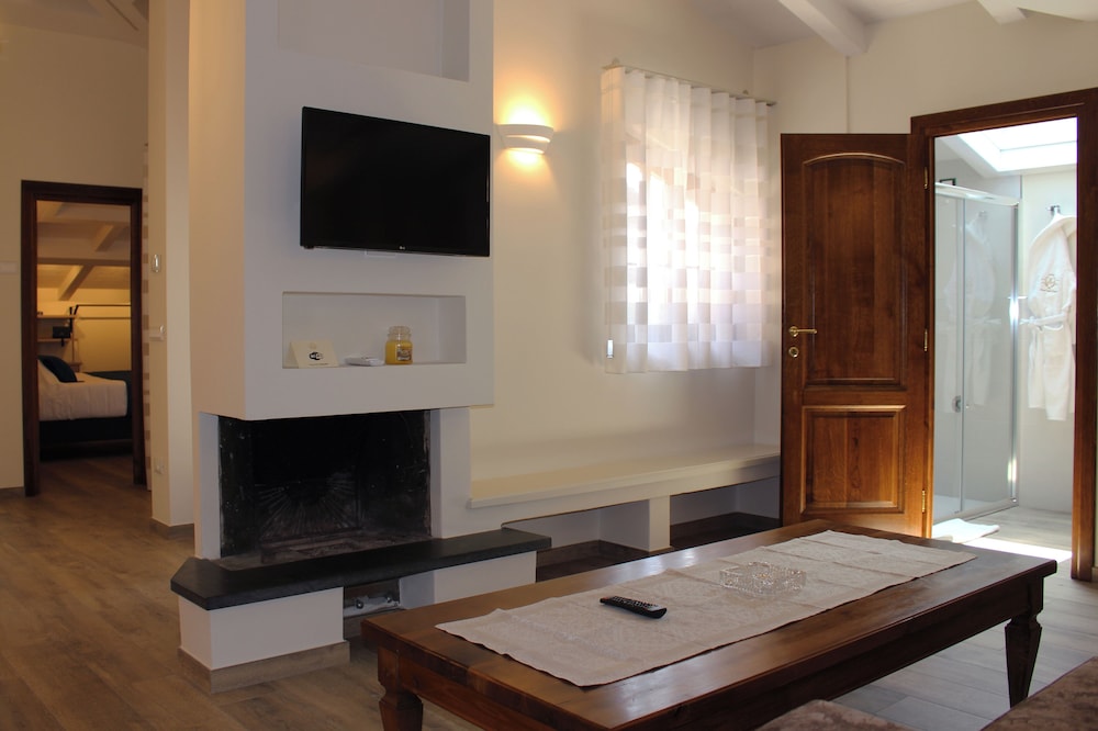 Hotel Villa Tiziana 37/50