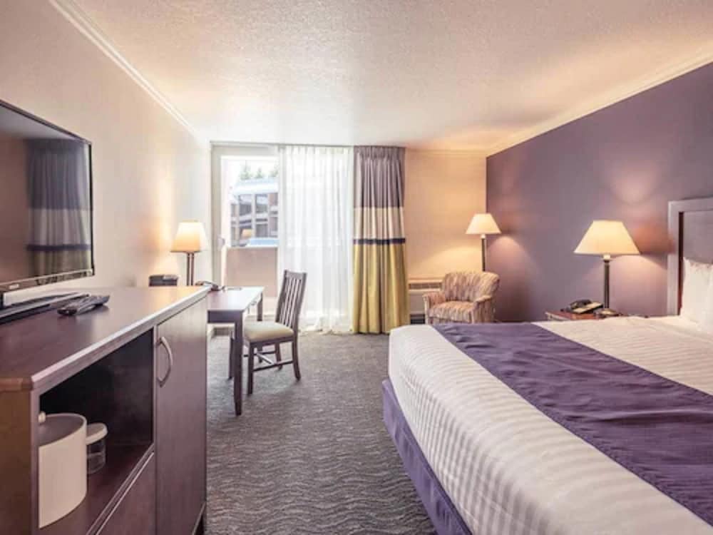 University Place Hotel Conference Center 11/51