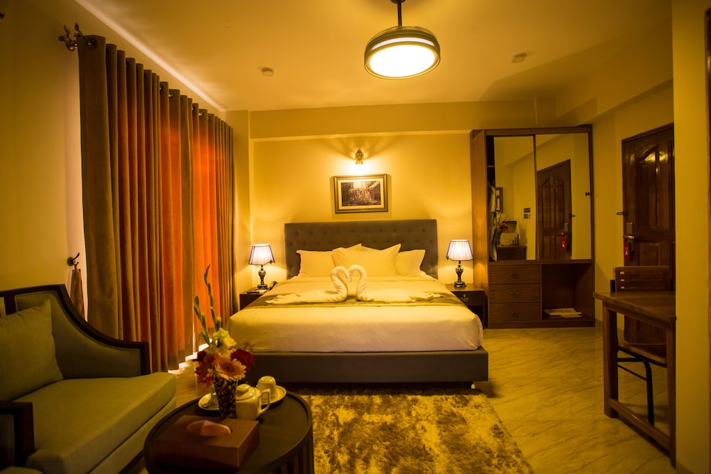 Shinepukur Suites 8/29