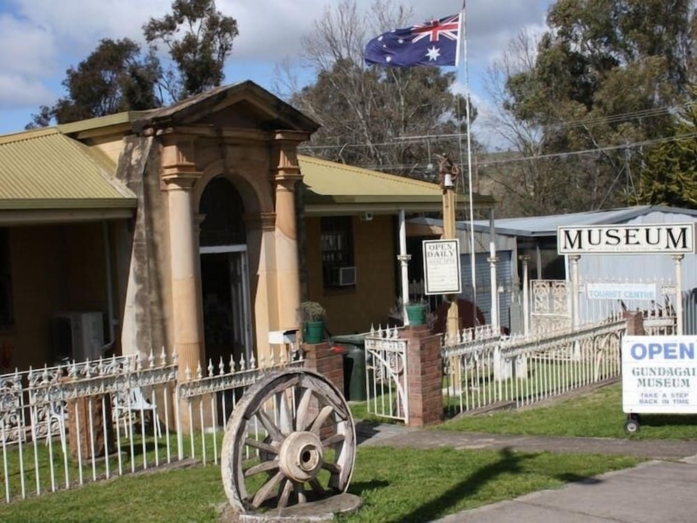 Bushmans Retreat Motor Inn 38/41