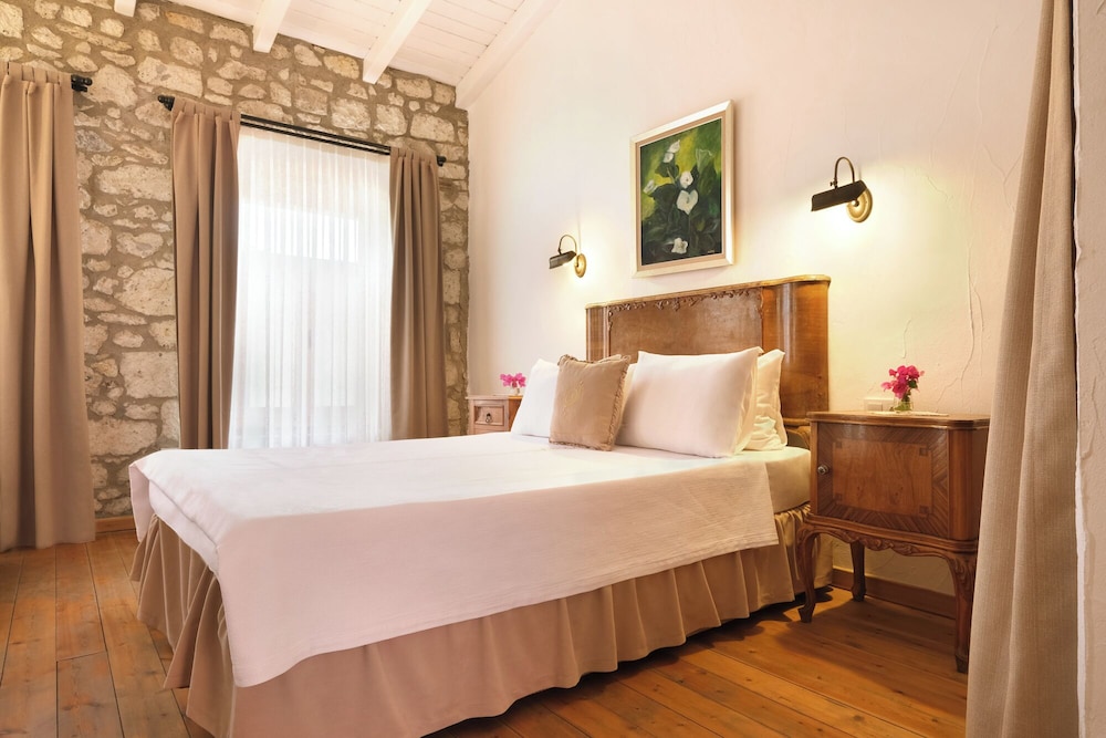 Krem Hotel 10/50