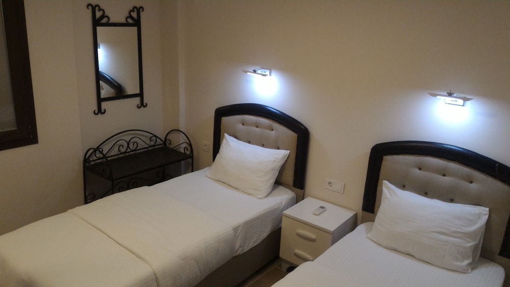 Ena Serenity Boutique Hotel 47/73