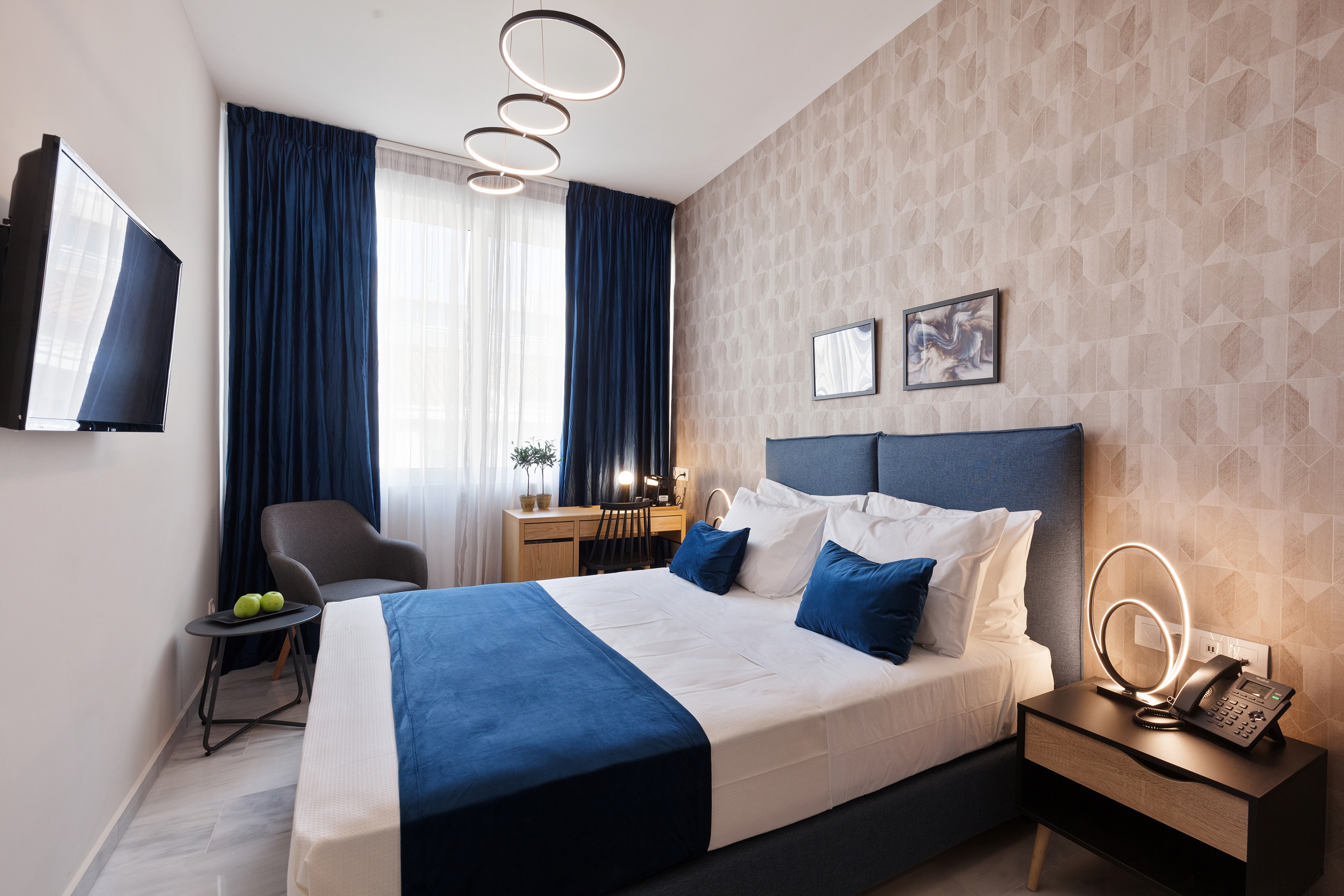 DOUBLE ROOM DELUXE