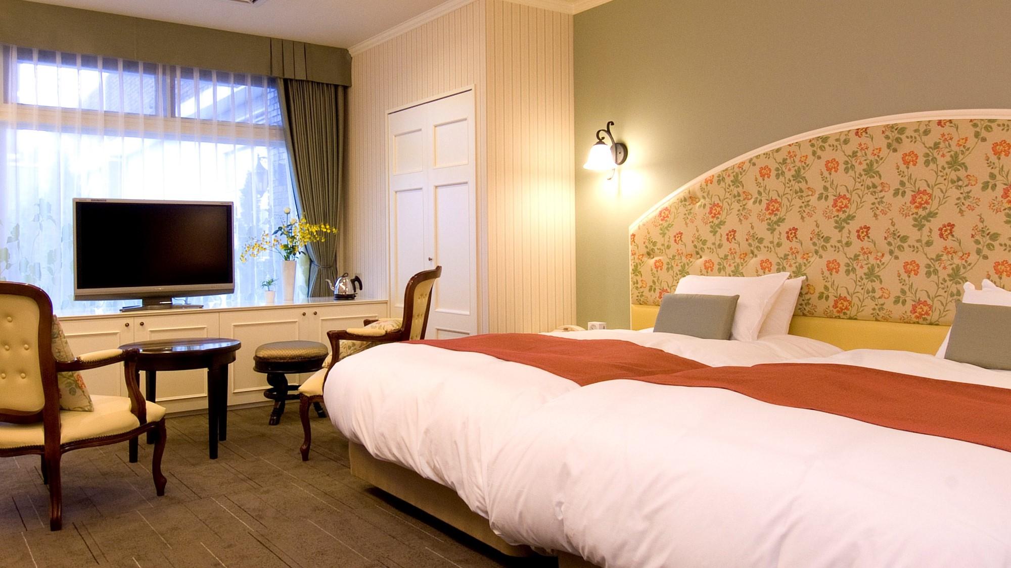 Royal, Garden Court, Junior, Twin Beds, Pet Friendly