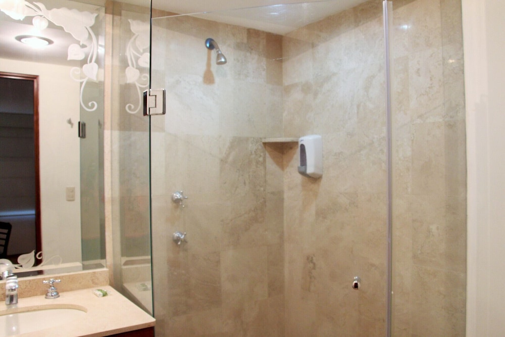 Suites Hipolito Taine 48/50