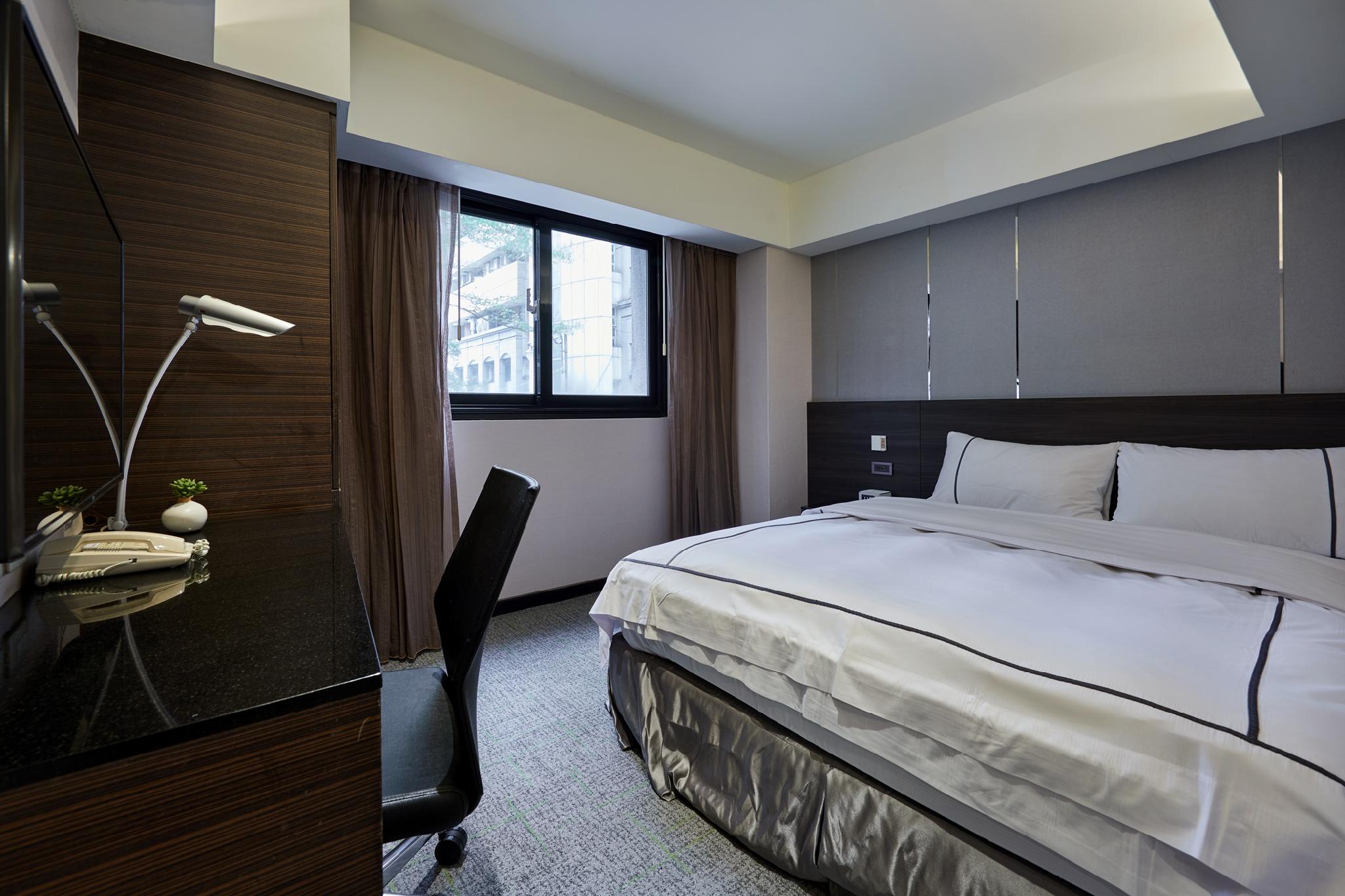 Semi Room, Standard, Single, Semi Double Bed