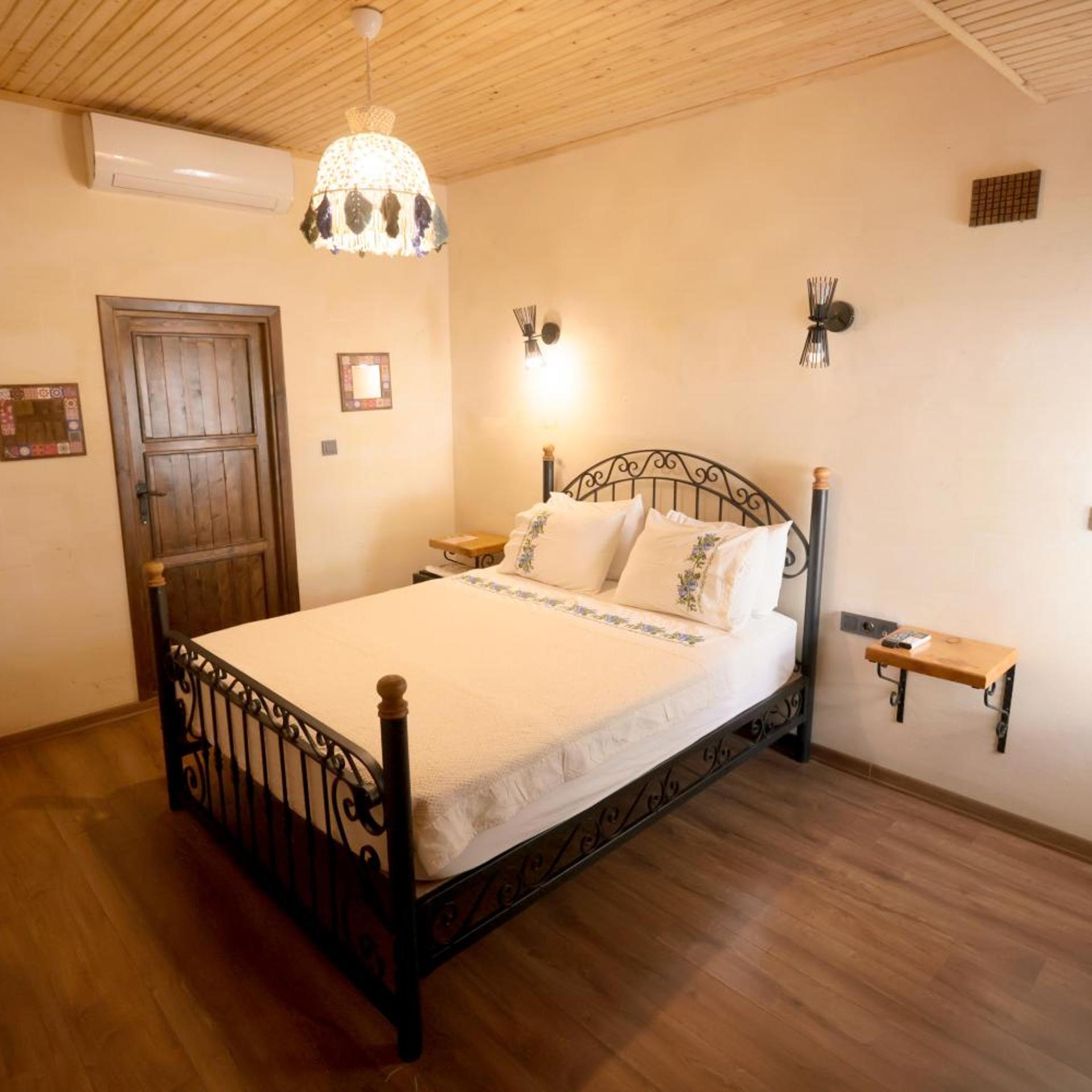 غرفة بسرير مزدوج بإطلالة على الحديقة، Astarte Hotel 3/10