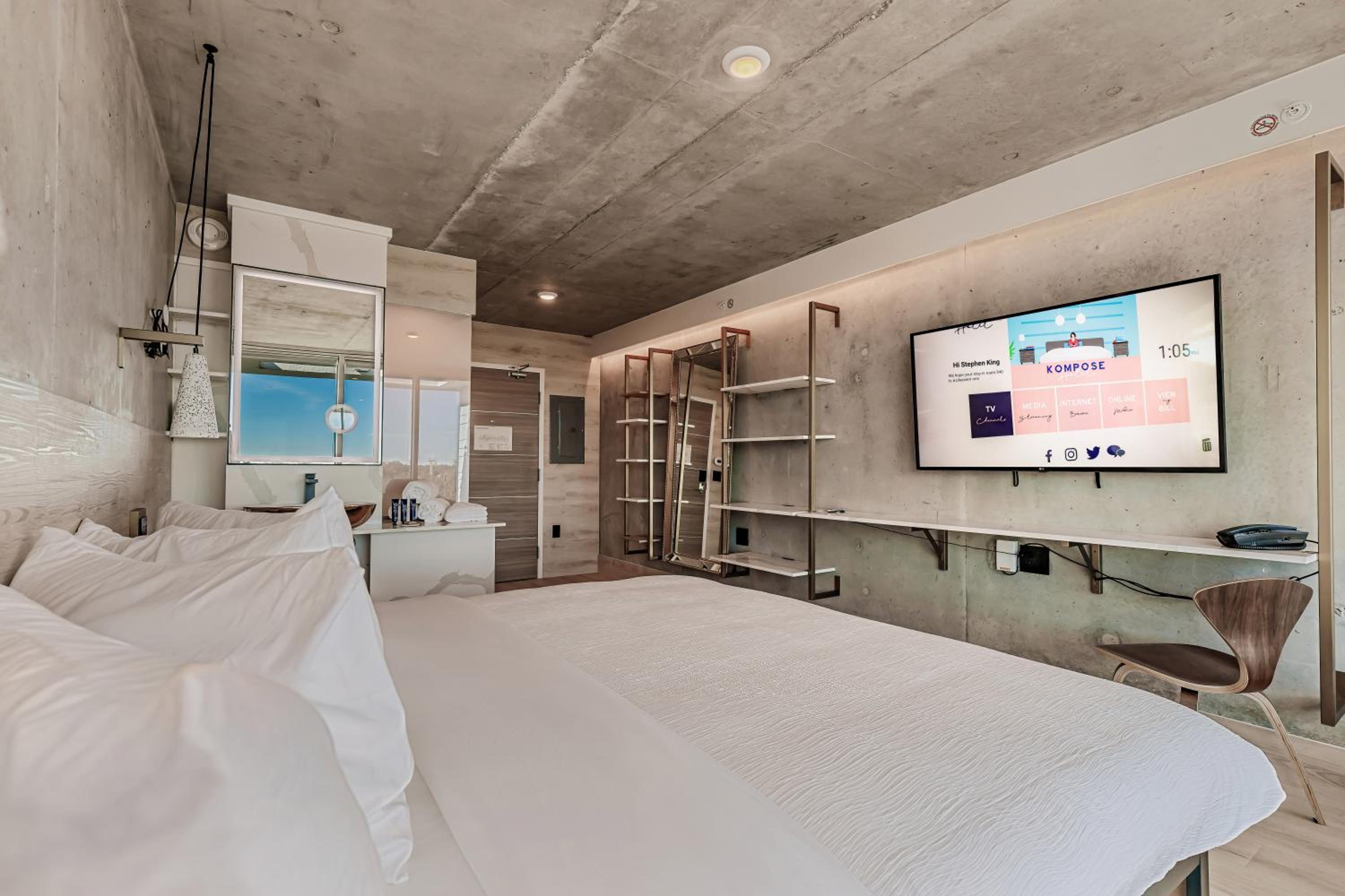 Room, Queen Bed