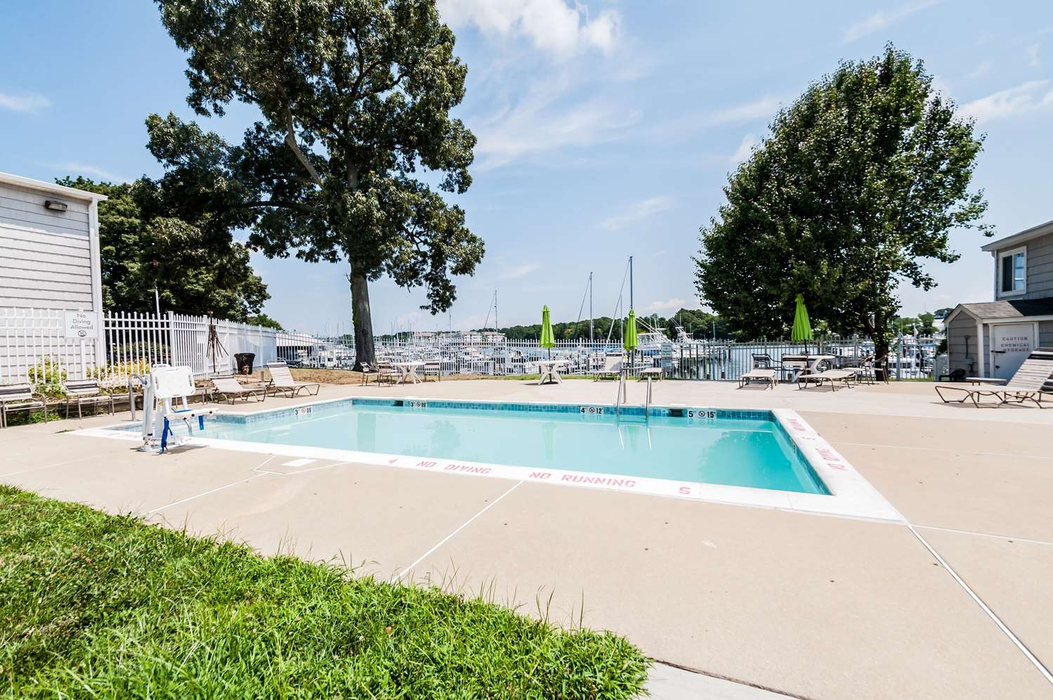 Quality Inn Solomons - Beacon Marina 23/25