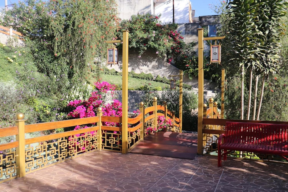 Suites Jardin Imperial 52/63