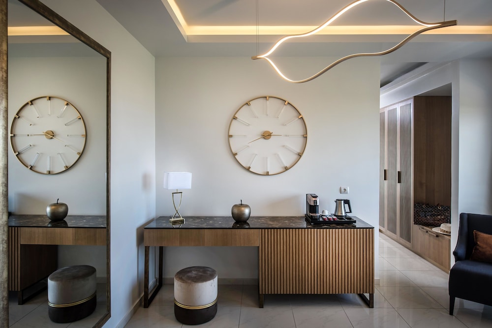 Matheo Hotel Villas & Suites 8/49