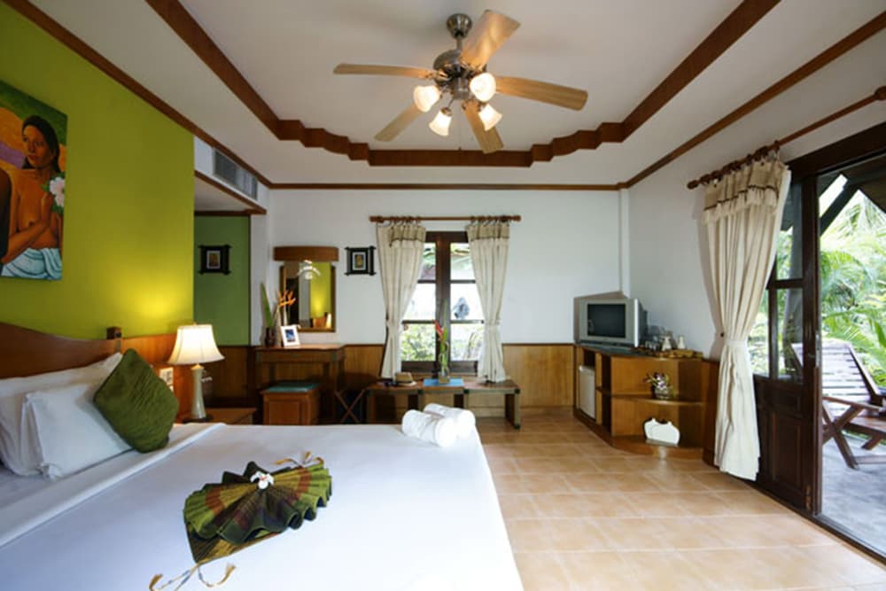 SALAD BEACH RESORT 16/38
