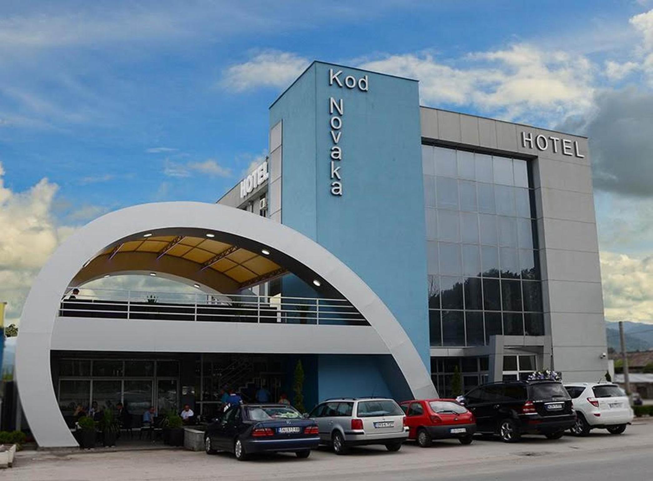 Novak Hotel 36/37