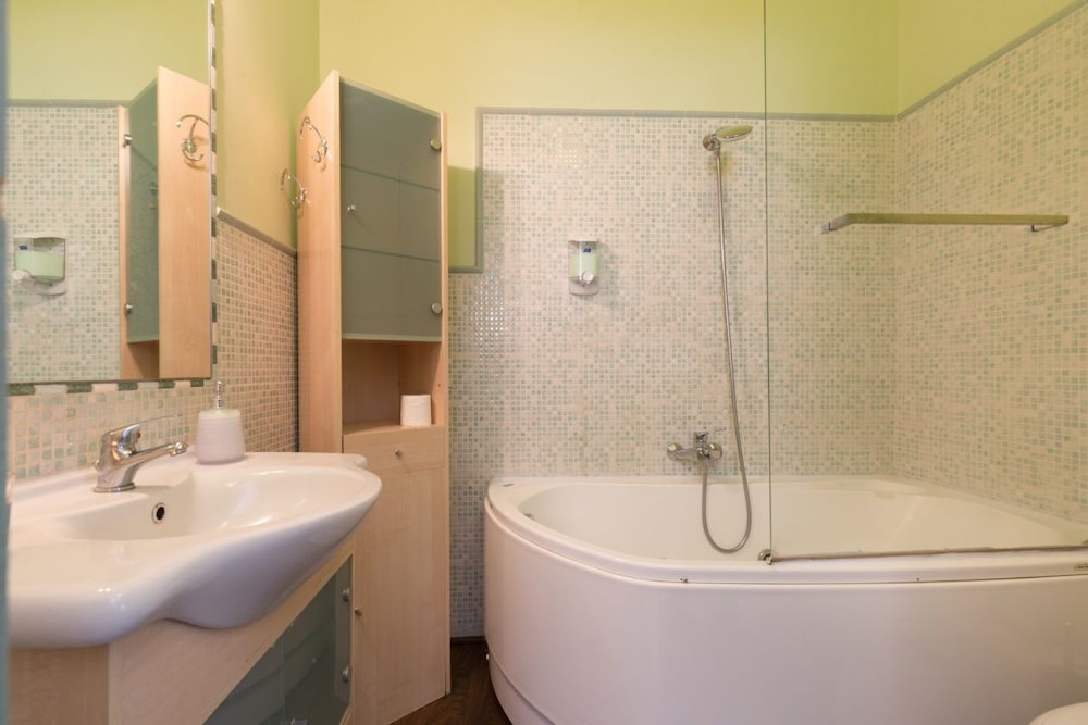 Teatro Bellini Bed Breakfast 30/35