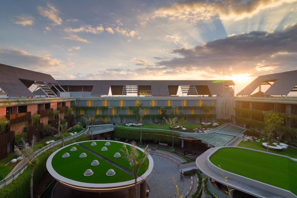 Yello Kuta Beachwalk Bali 43/50