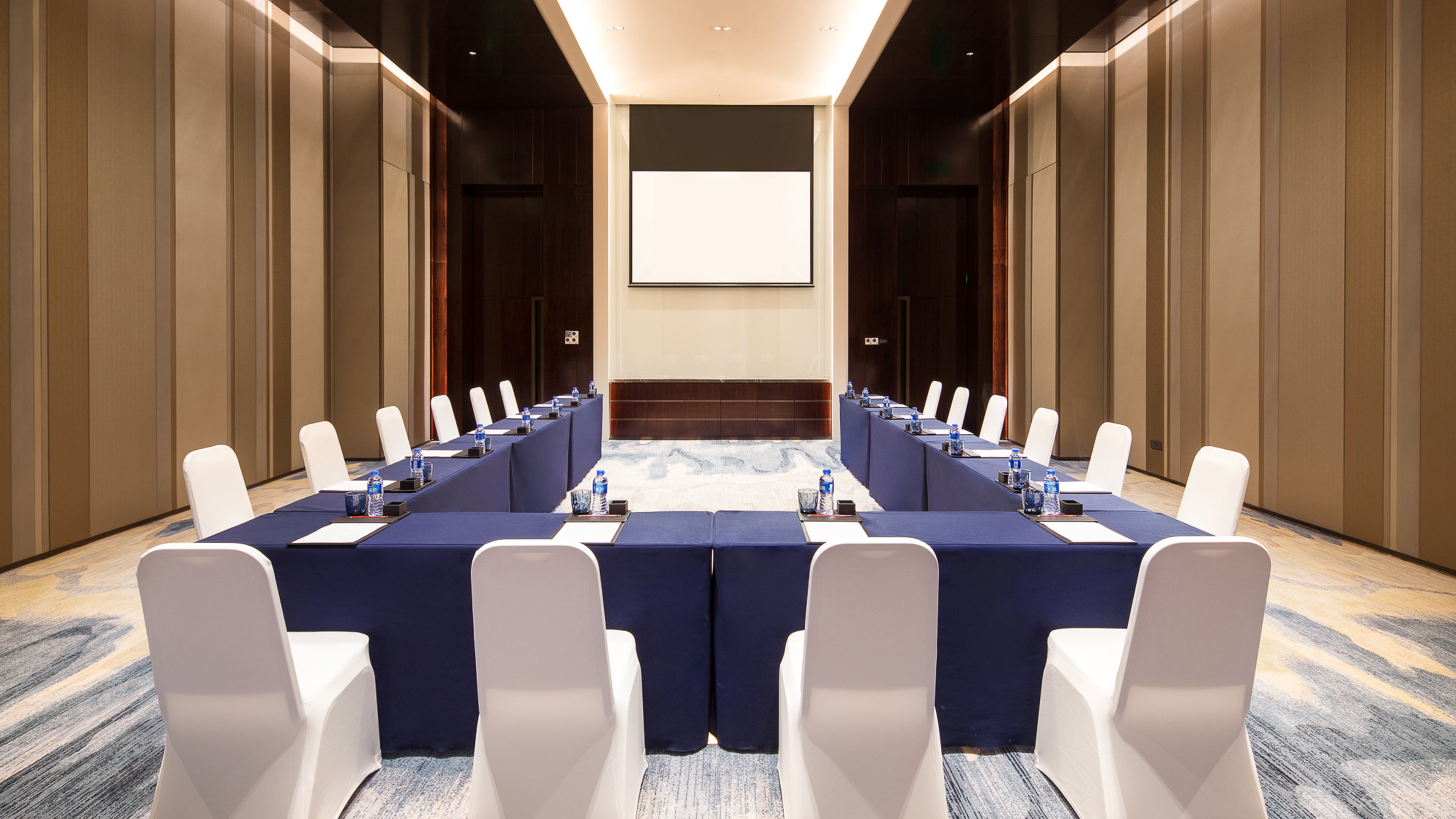 Hualuxe Hotels Resorts Xiamen Haicang 38/50