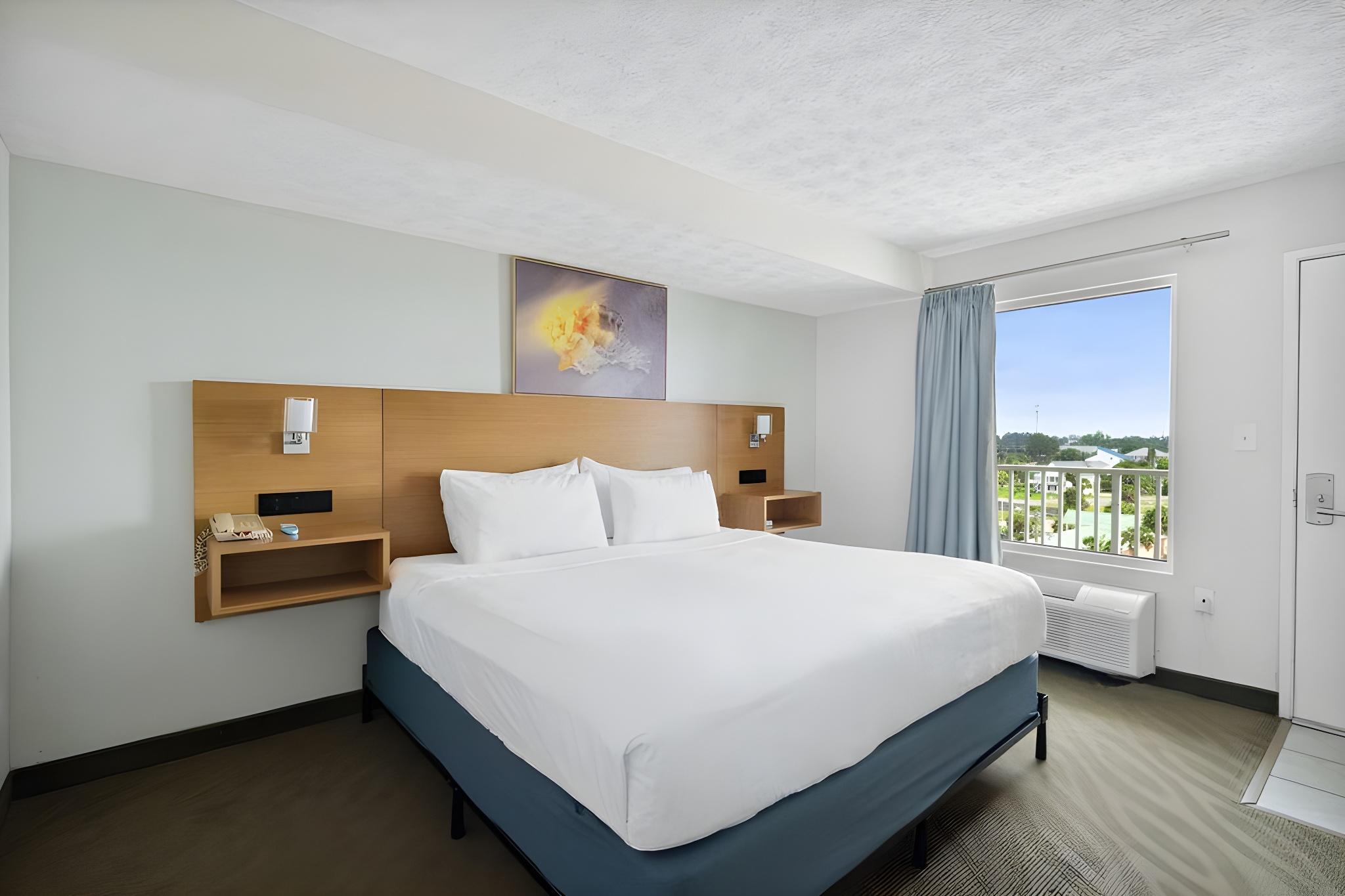 Suite, Ocean or Gulf View, Jetted Tub