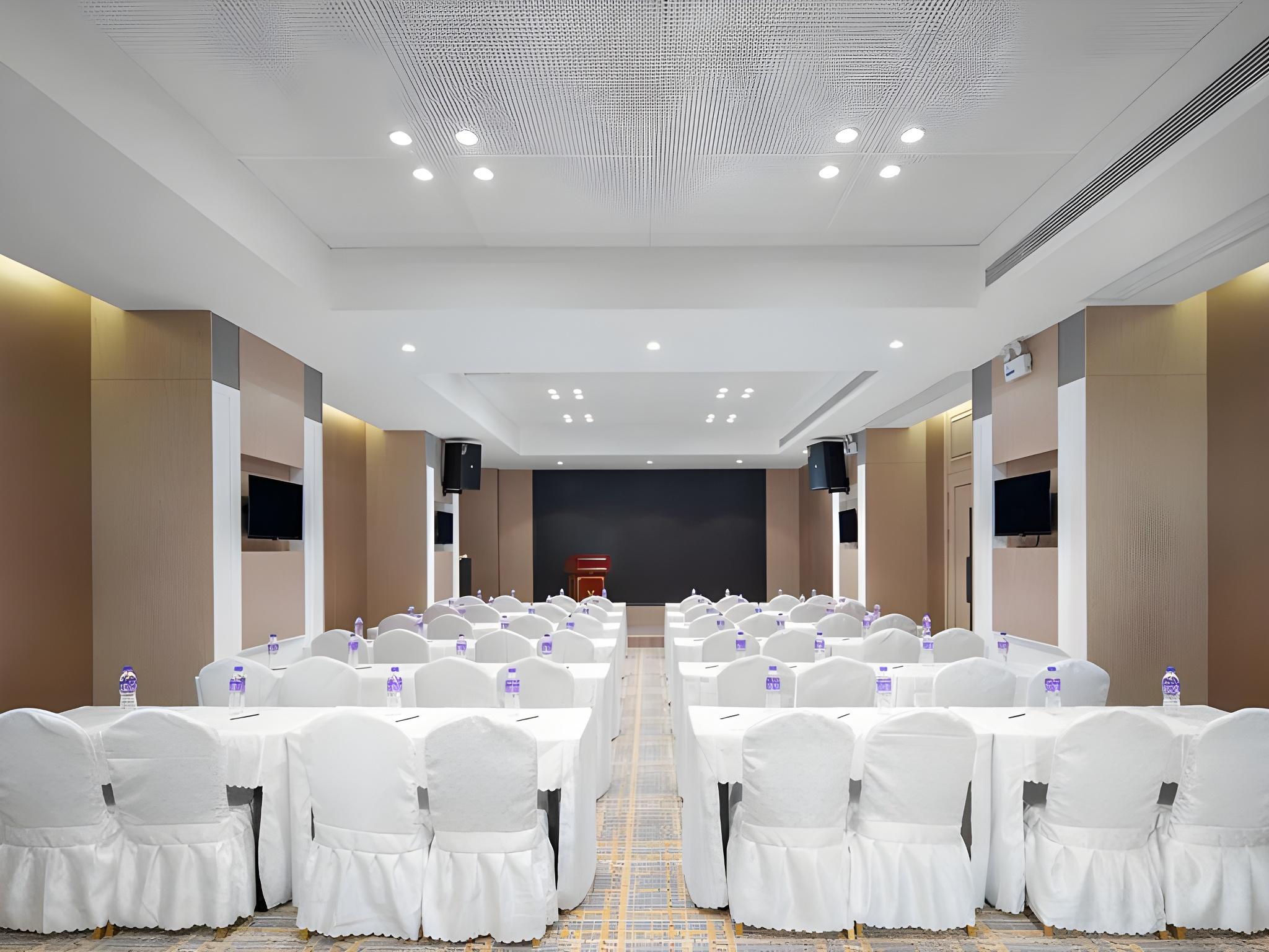 Vienna International Hotel (Anning Donghu) 35/38