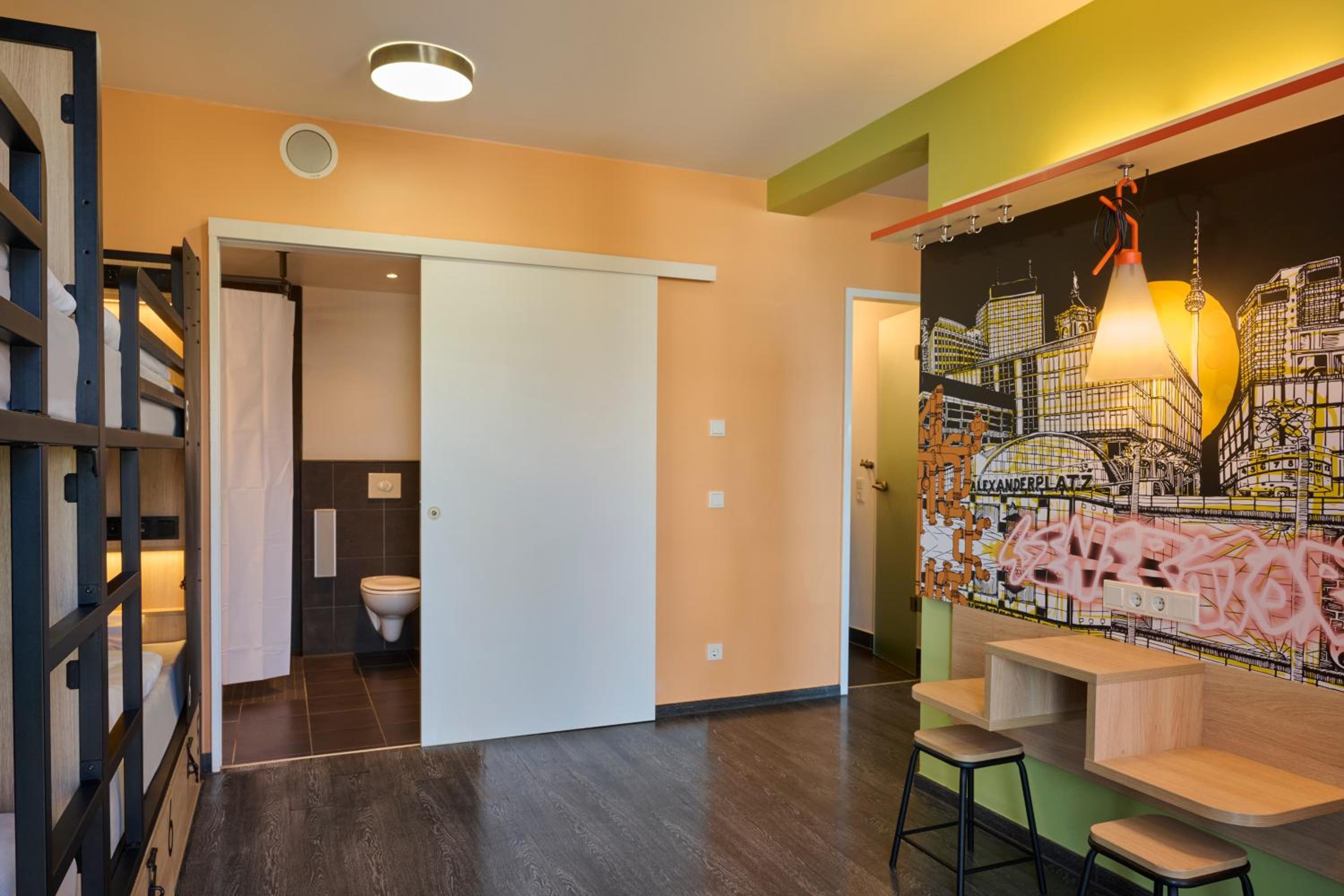 Private, 8 Beds, Private Bathroom