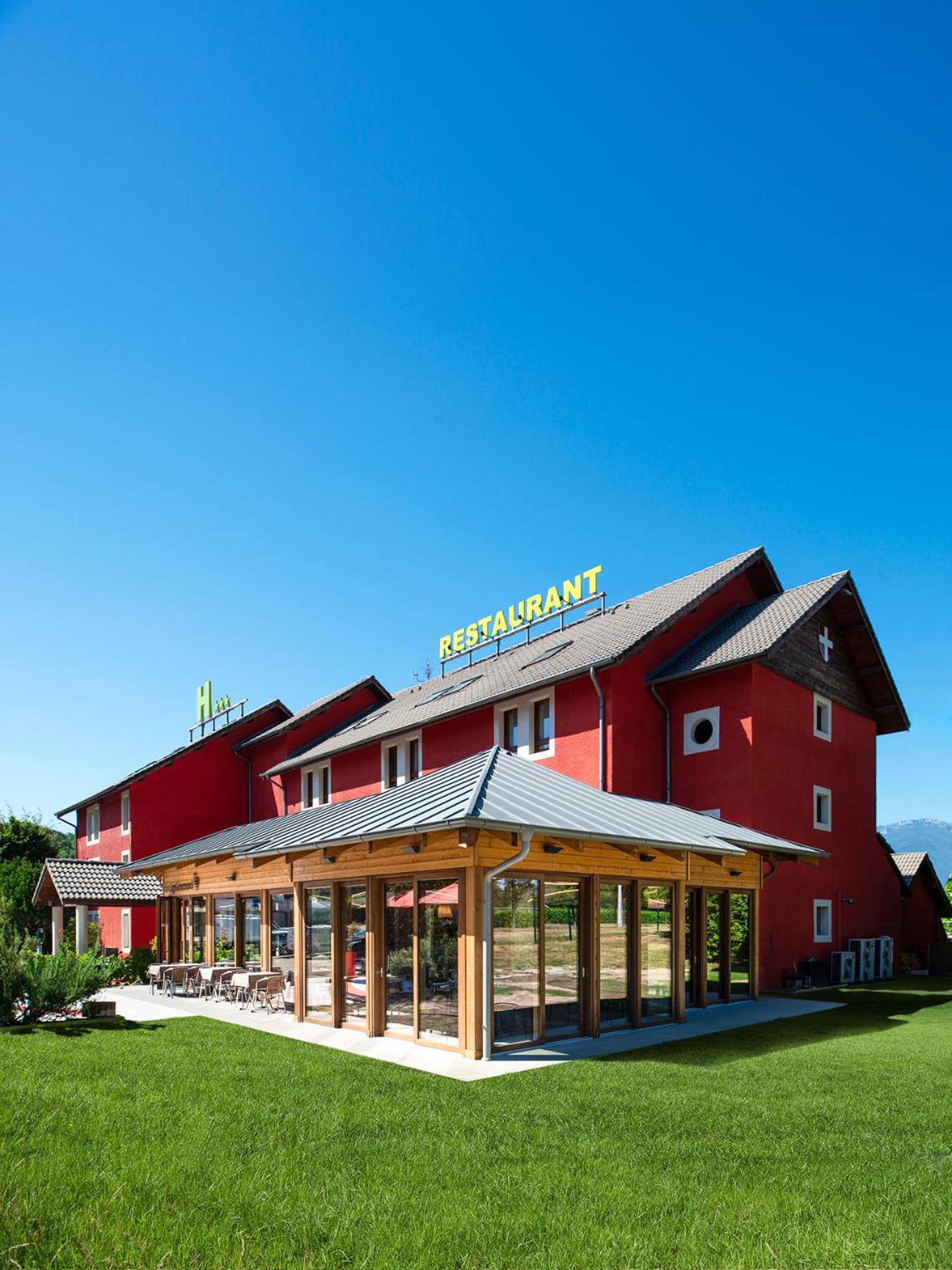 Hotel La Cle Des Champs 3/24