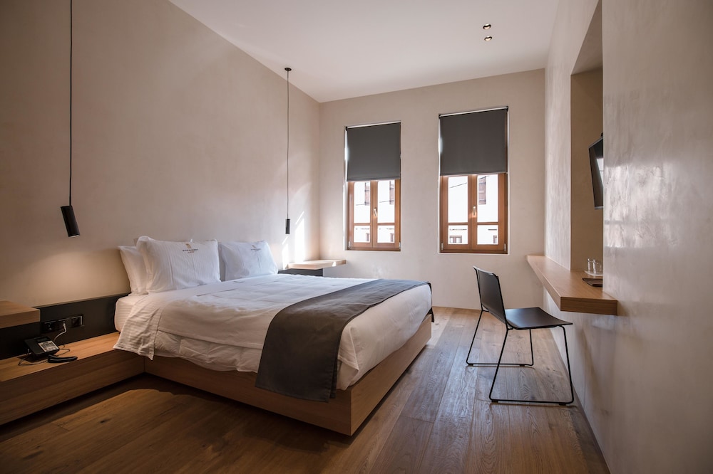 DESIGN, SUITE