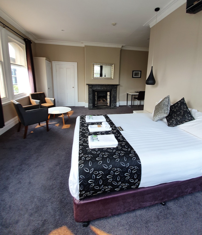 The Grand Hotel 17/50