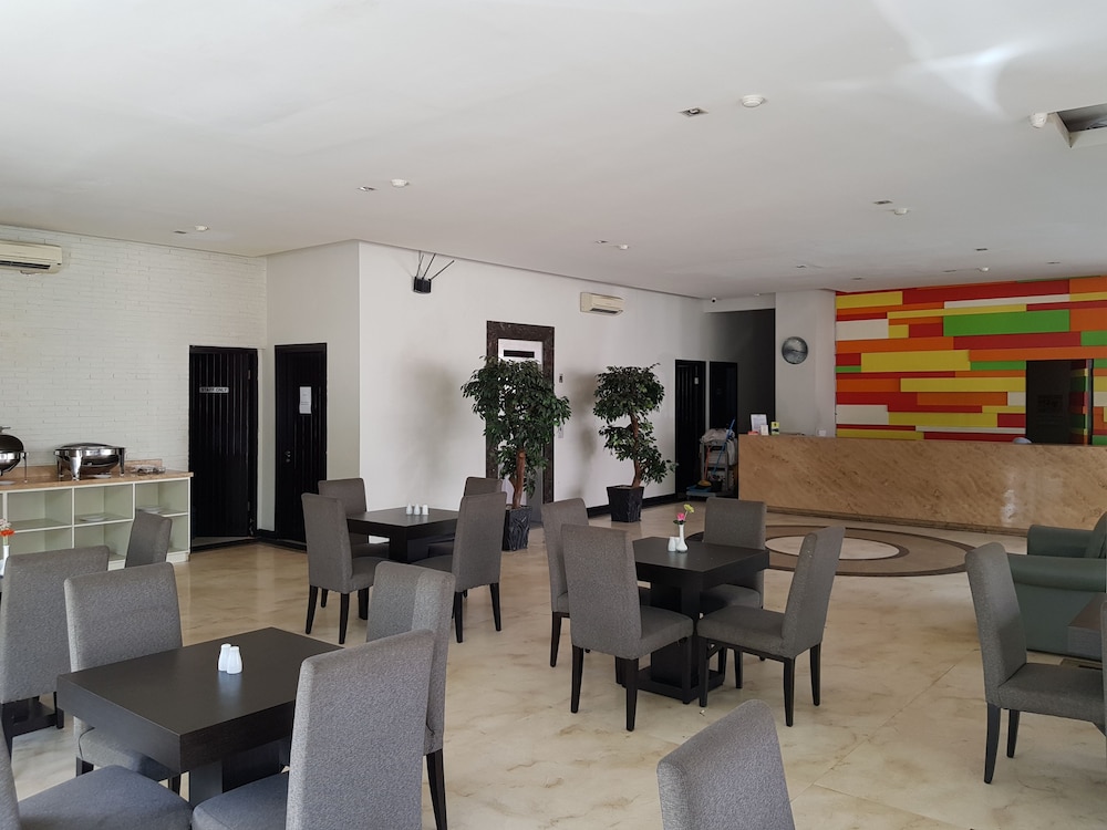 N3 Hotel Zainul Arifin 27/37