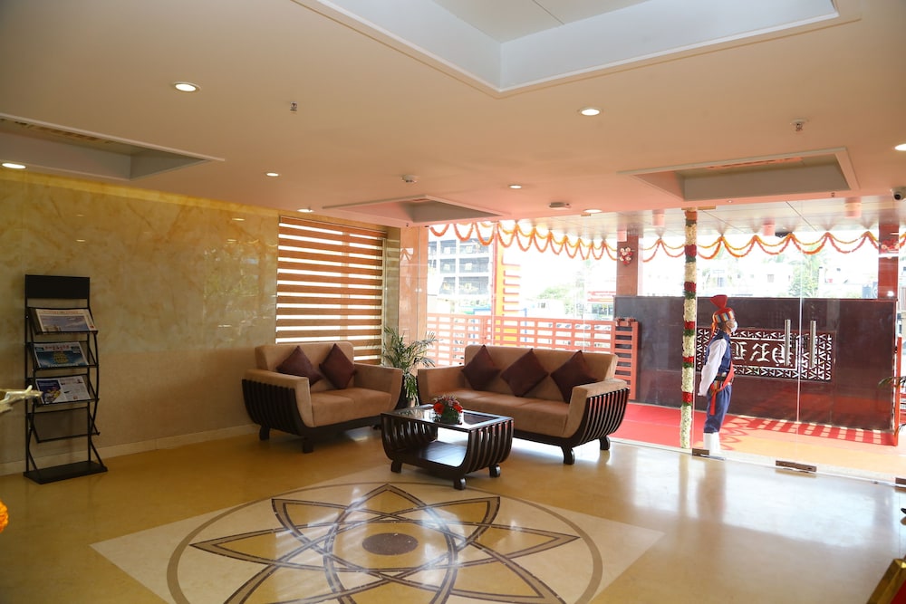 Raaj Bhaavan Clarks Inn Chennai 18/28