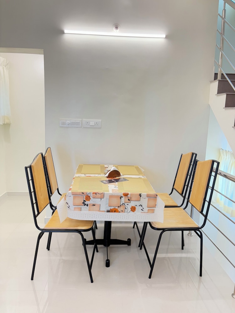 Sai Grand Villas and Hotel 34/50