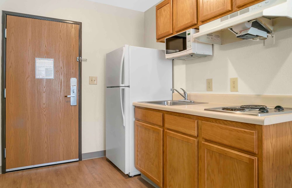 Extended Stay America Select Suites - Kalamazoo - West 41/43