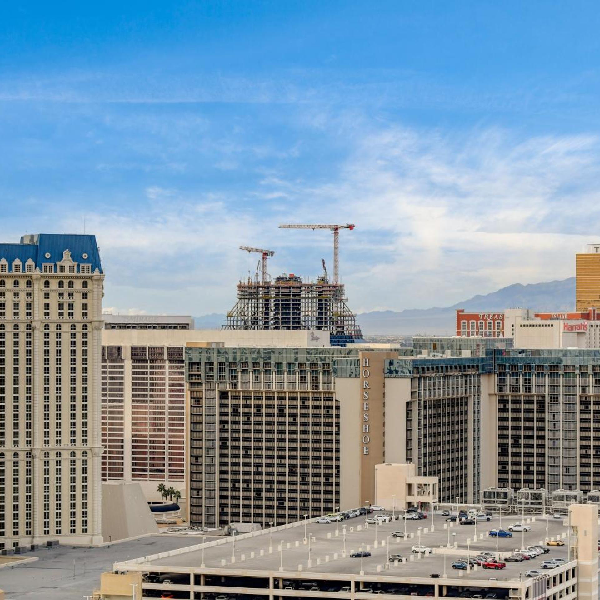 SPHERE VIEW - Signature MGM Resort Lucky Gem Penthouse & Luxury Suites 27817 36/44
