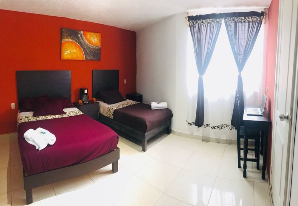 Hotel & Suites Cerro Rojo 27/68