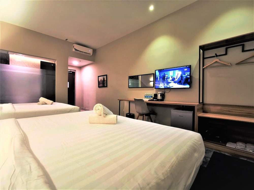 Prestigo Hotel 23/53