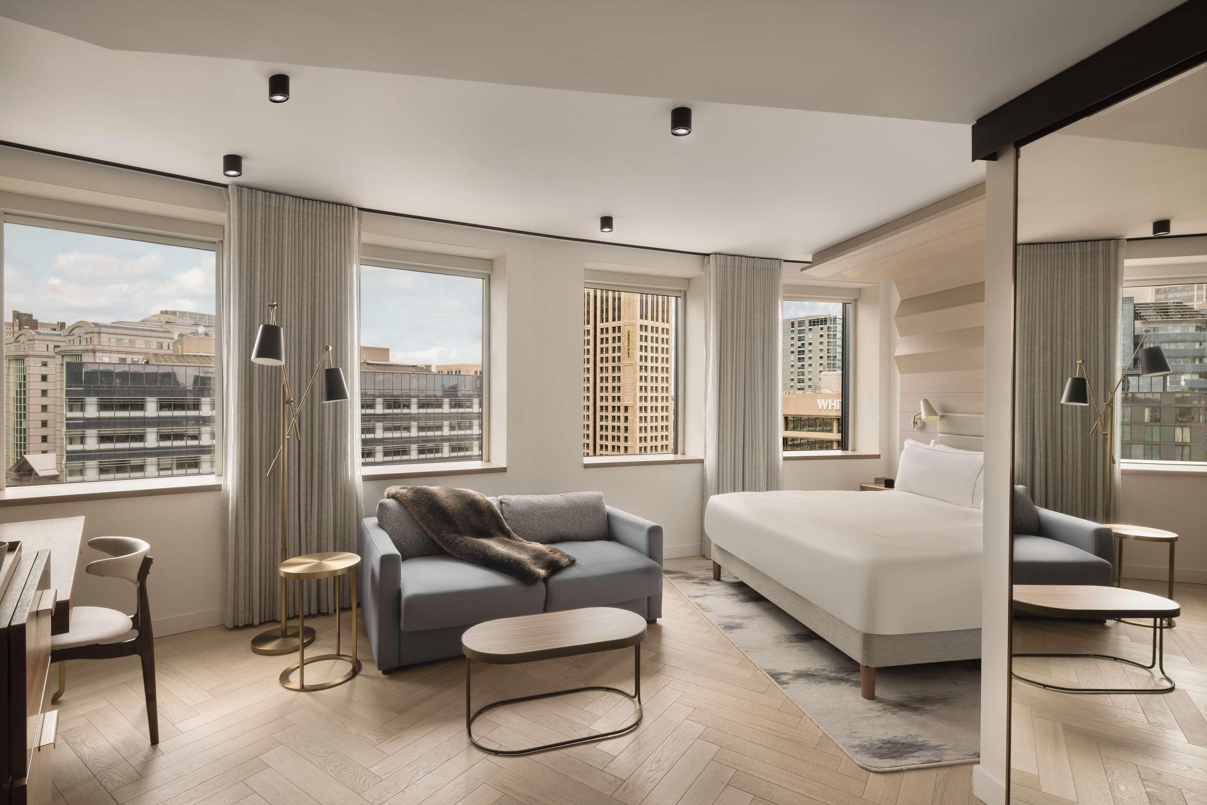 Suite, King Bed