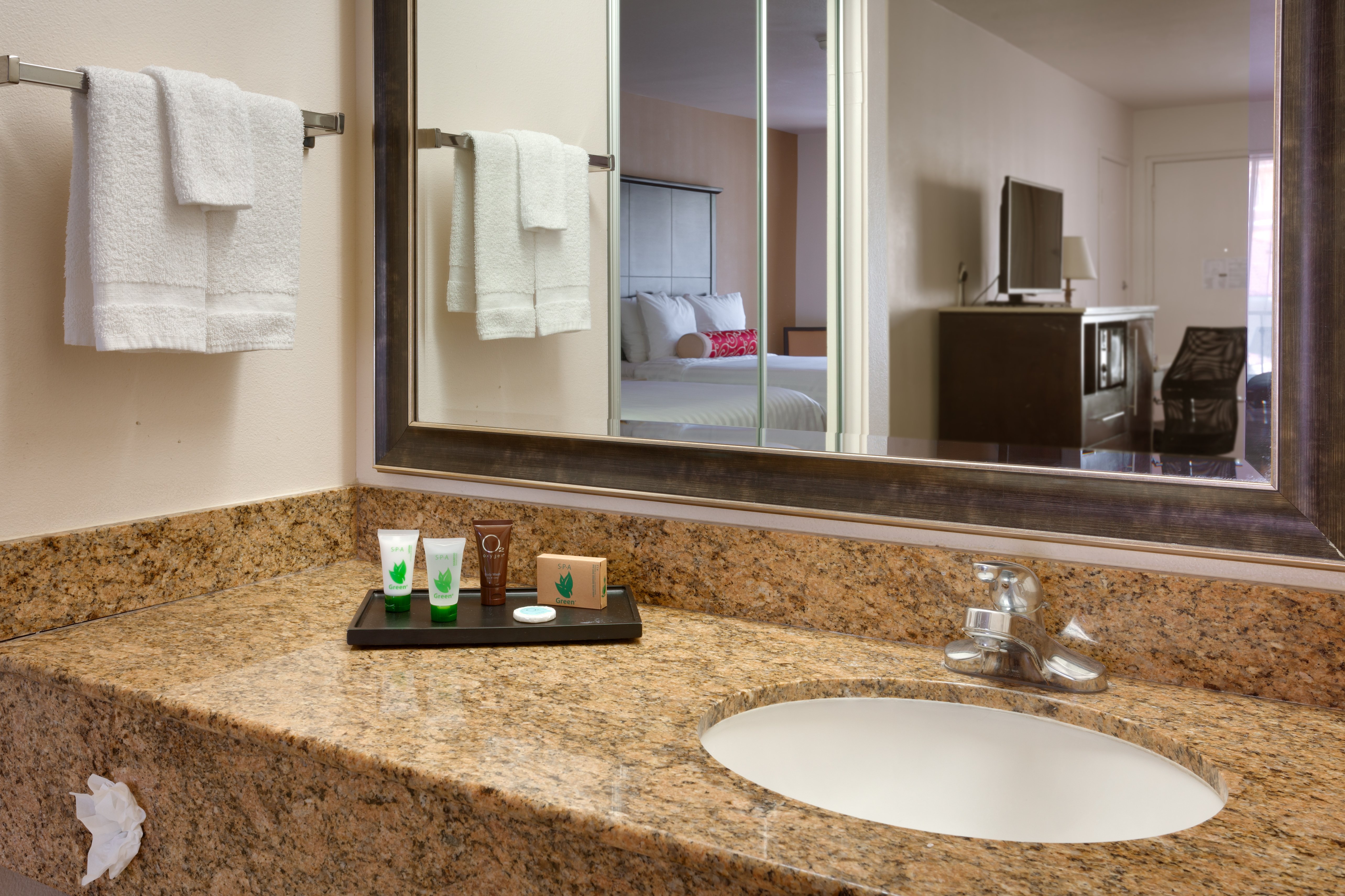 Cortona Inn And Suites 76/78