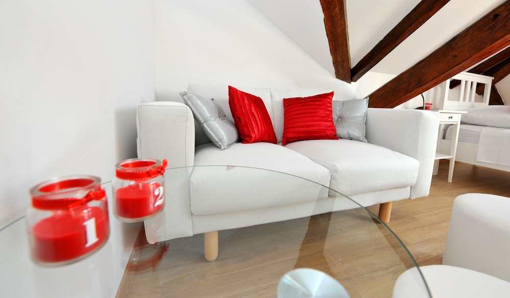 Nirvana Luxury Rooms 52/82