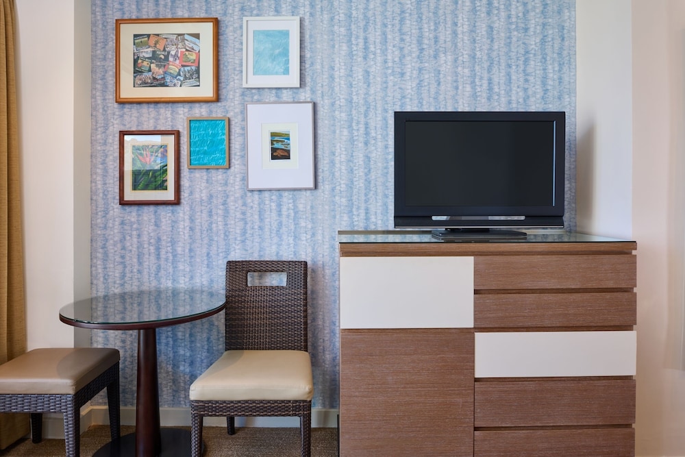 Kaimana Beach Hotel 33/50