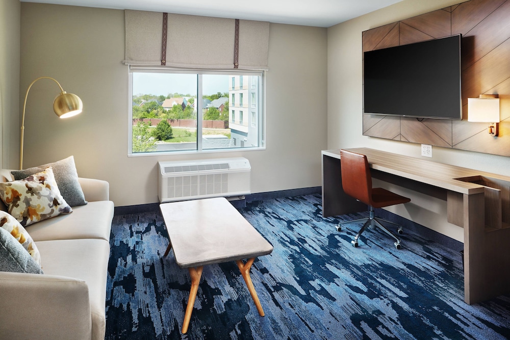 Fairfield Inn Suites Louisville Northeast 29/42