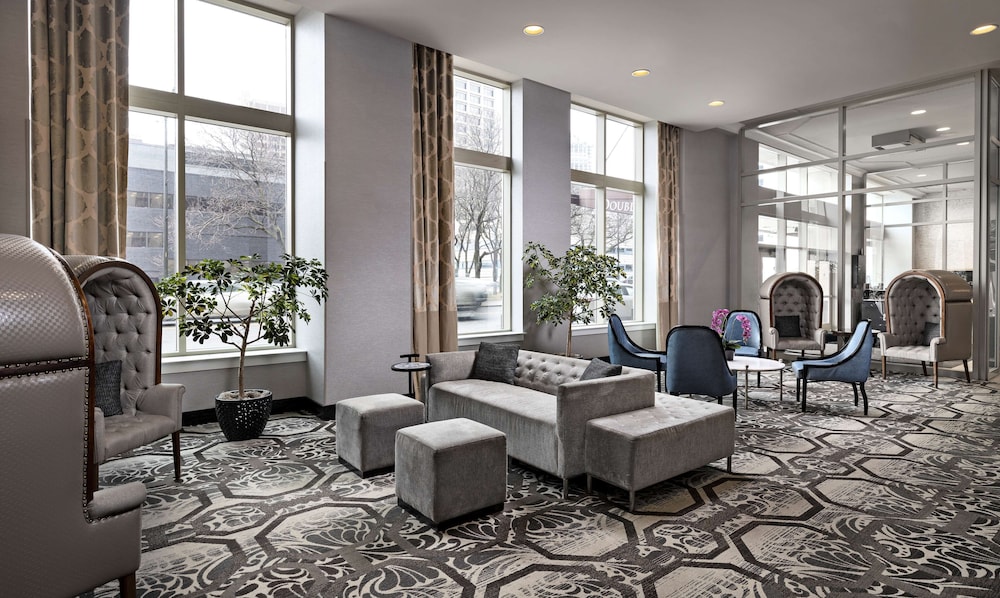 DoubleTree Suites by Hilton Detroit Downtown - Fort Shelby 38/59