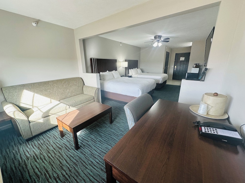 Countryside Suites Lincoln 12/40