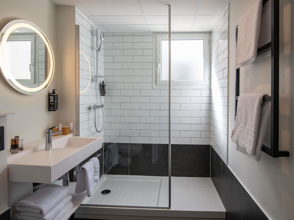 Ibis Roquebrune Cap Martin Menton 50/50