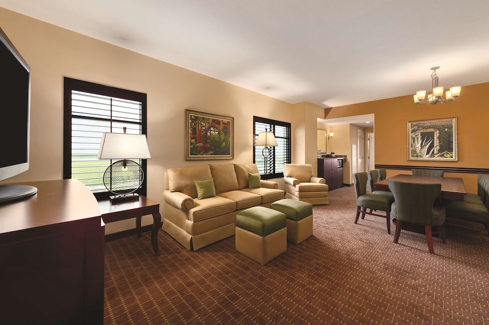 Embassy Suites By Hilton Orlando Lake Buena Vista South 40/82