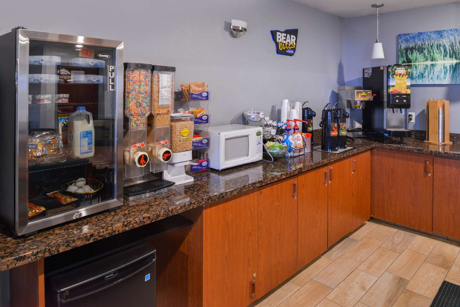 Travelodge Suites By Wyndham Newberg 29/60