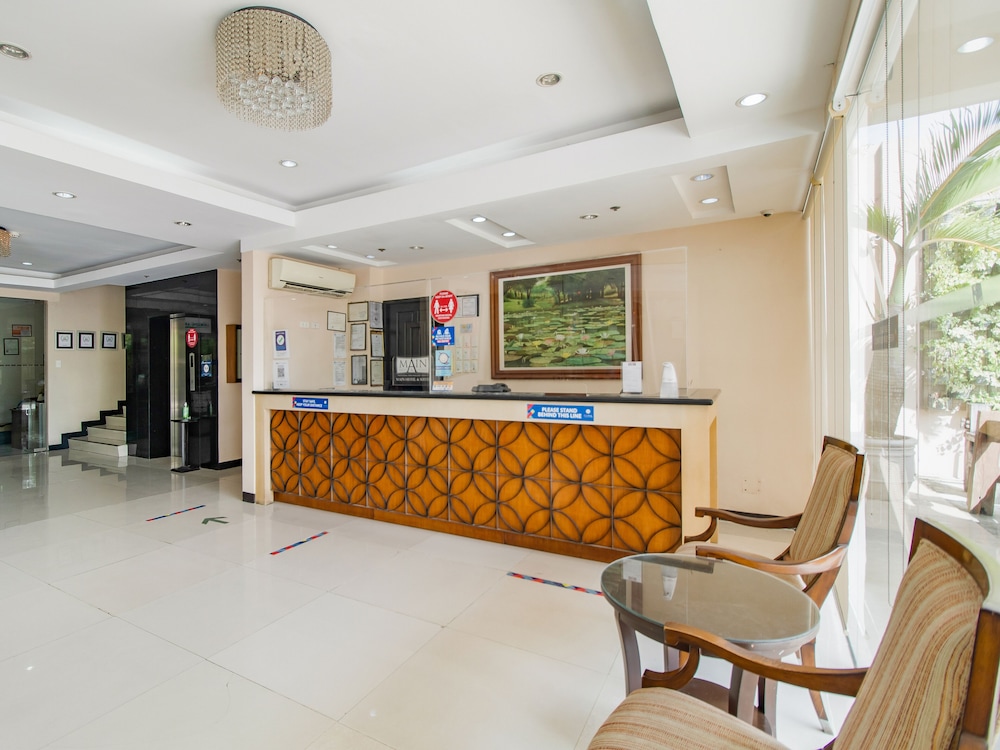 Main Hotel And Suites 9/67