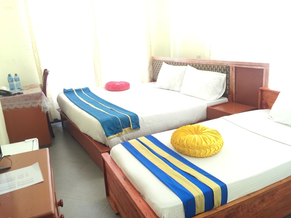 Bl Airport Hotel 8/45