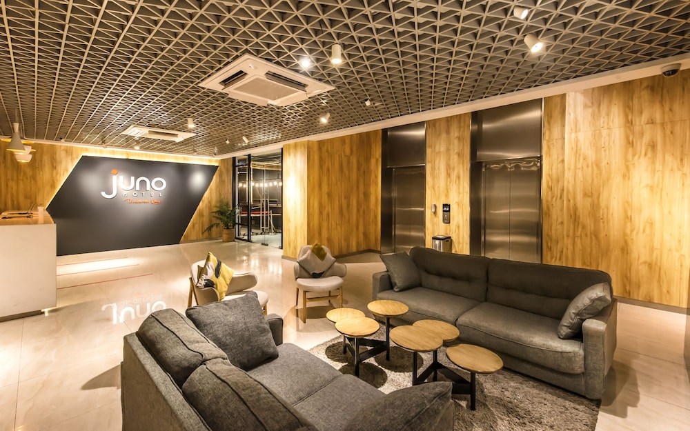 Juno Hotel Jatinegara 42/49
