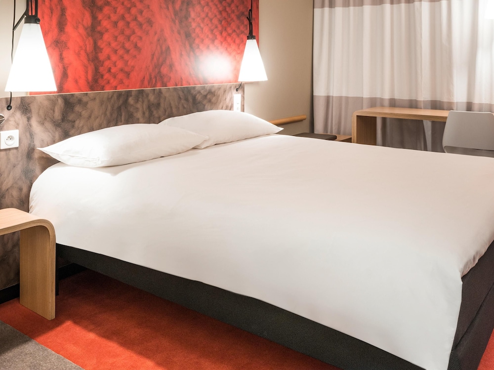 Ibis Swansea 22/63
